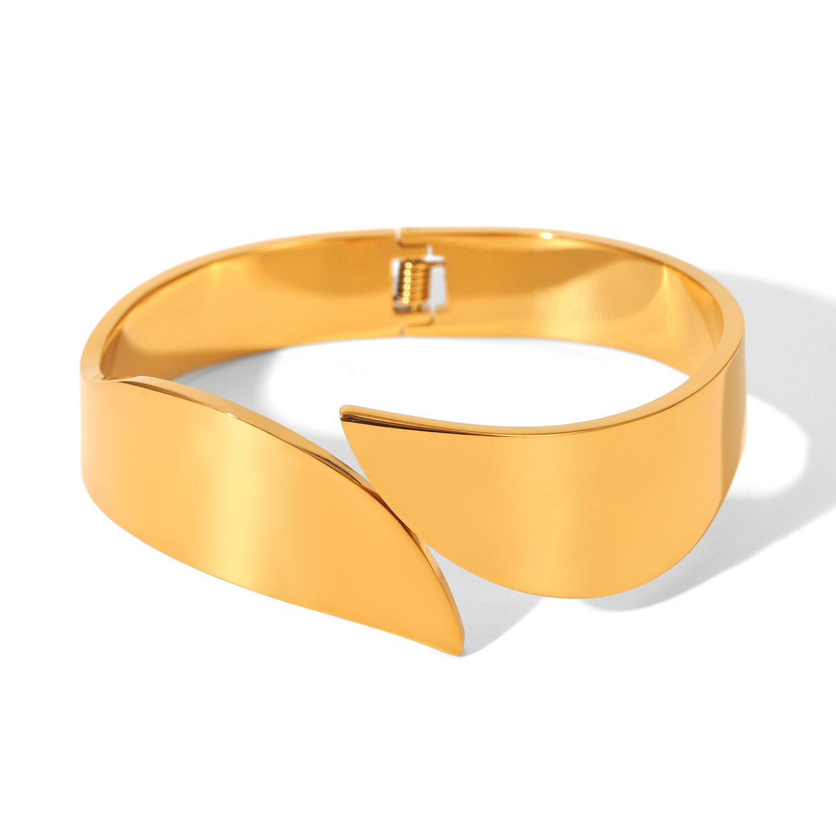 1 Piece Retro Hollowed-out Shape Stainless Steel Waterproof Gold Color Bangle