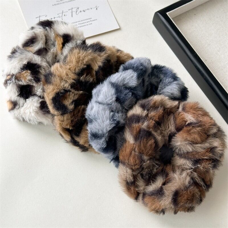 1 pieza de coleteros peludos con estampado de leopardo retro de serie simple para mujer 2