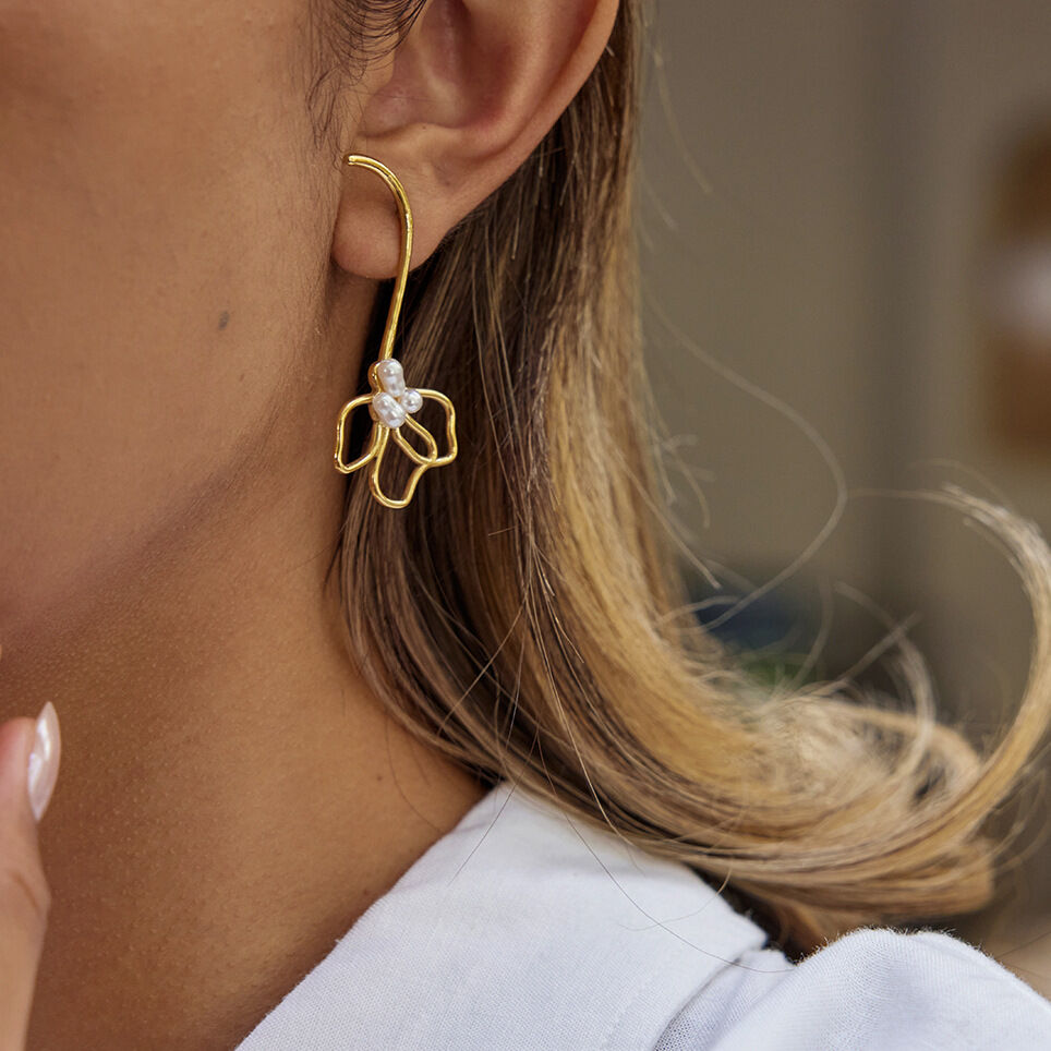 1 Pair Romantic Flower Stainless Steel Waterproof Gold Color Women's Dangle Earrings 2