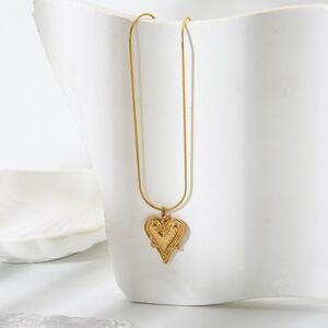 1 Piece Classic Retro Heart Chain Stainless Steel Waterproof Gold Color Women's Pendant Necklaces h5 Picture3