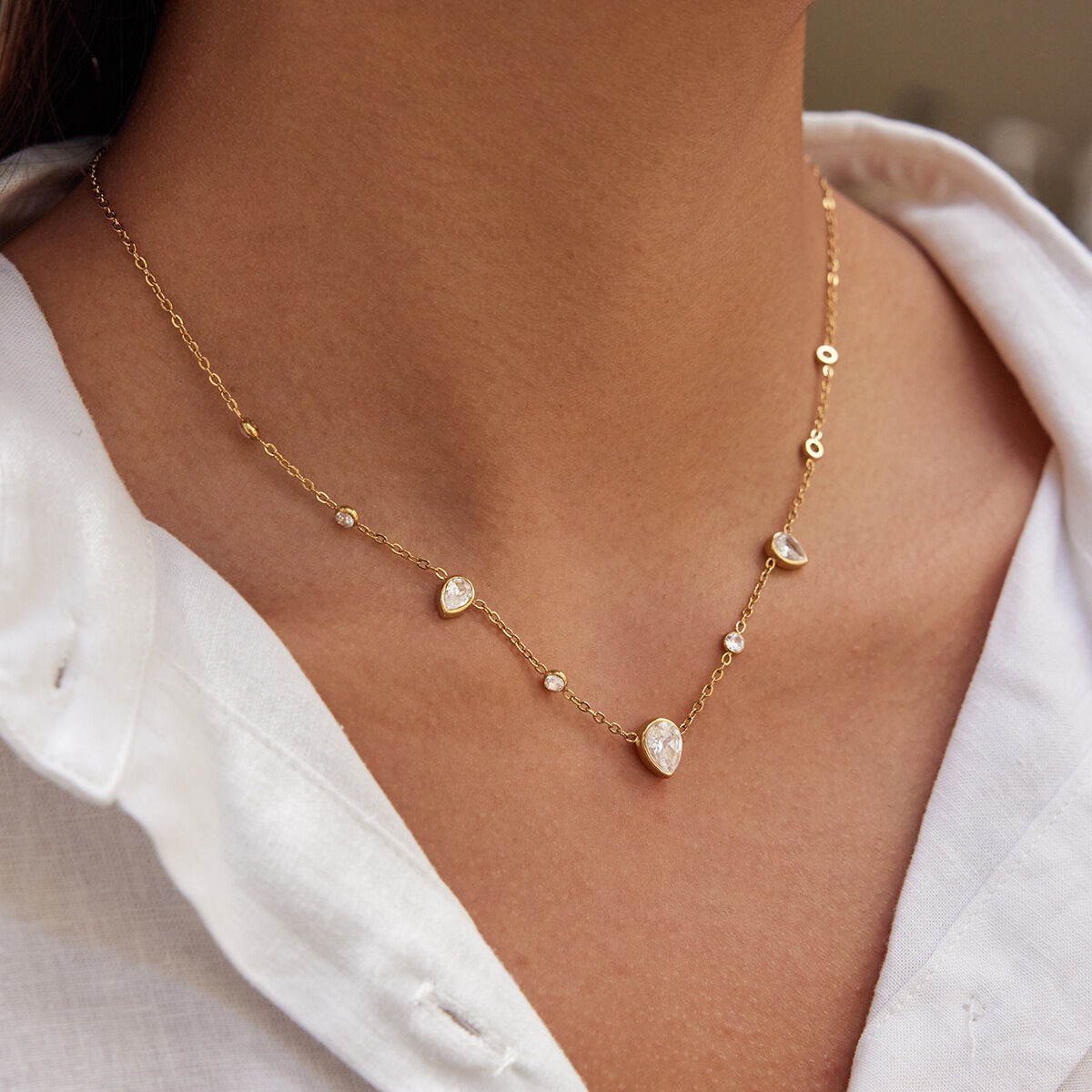1 pezzo squisito ciondolo a goccia in acciaio inossidabile impermeabile color oro con zirconi da donna 2