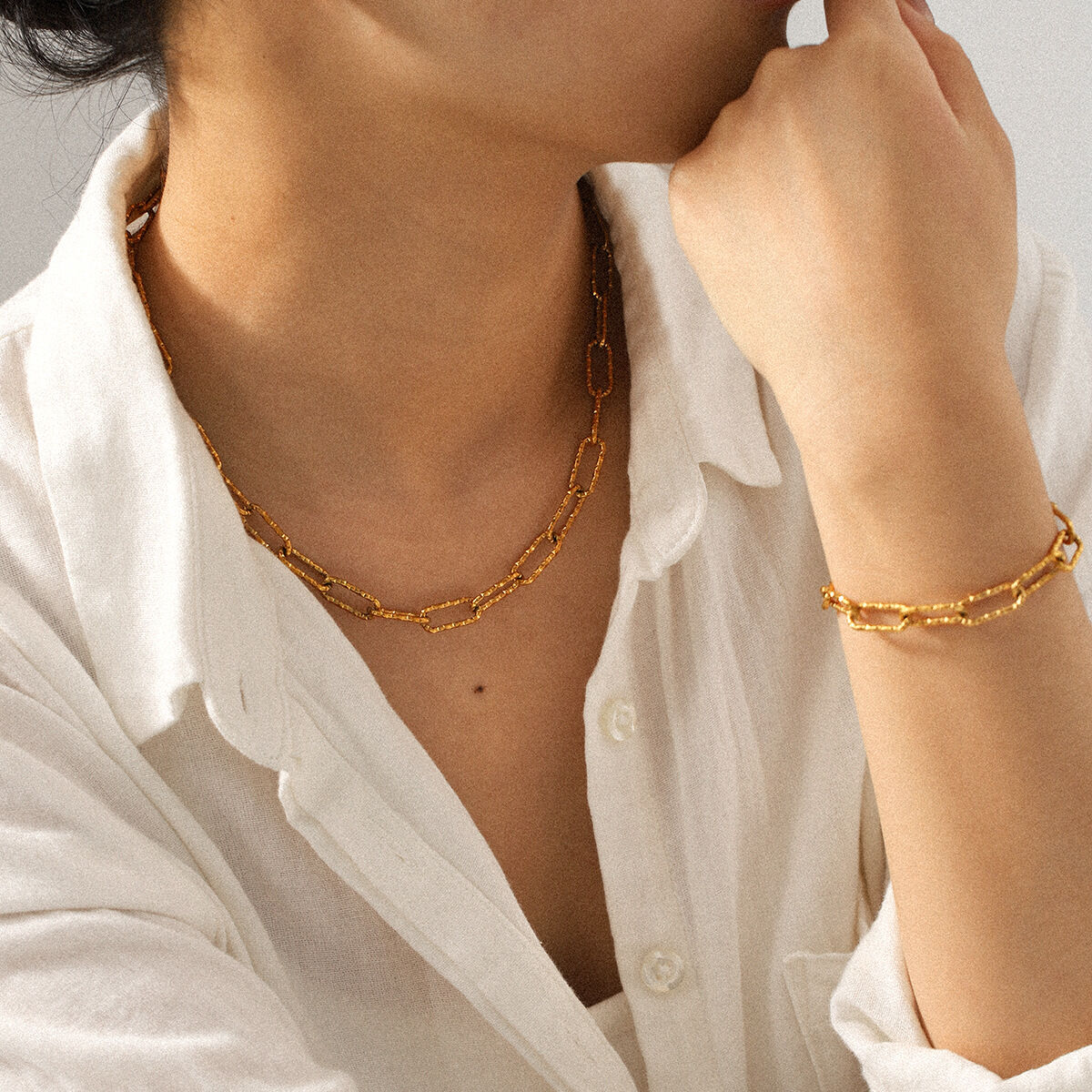 Classic Chain Stainless Steel Waterproof Gold Color Necklace Set h5 Picture5