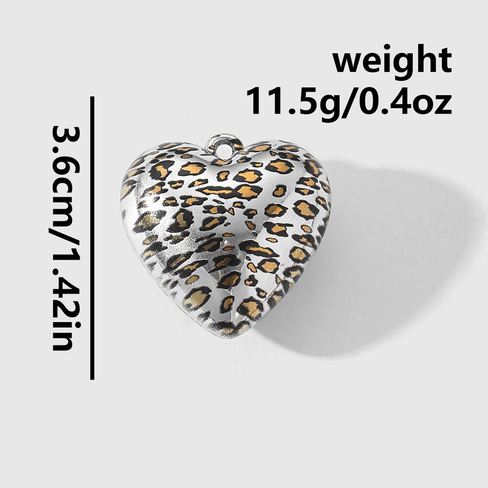 1 pieza de dijes para bolso de mujer con estampado de leopardo y forma irregular de corazón con diseño CCB h5Imagen2