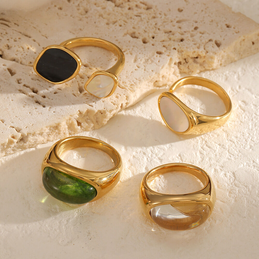 1 stuk ronde, waterdichte, goudkleurige, acryl statement ringen van roestvrij staal. 2