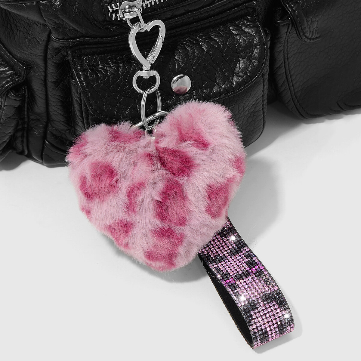 1 Piece Retro Heart Leopard Plush Ball Bag Charm Picture6