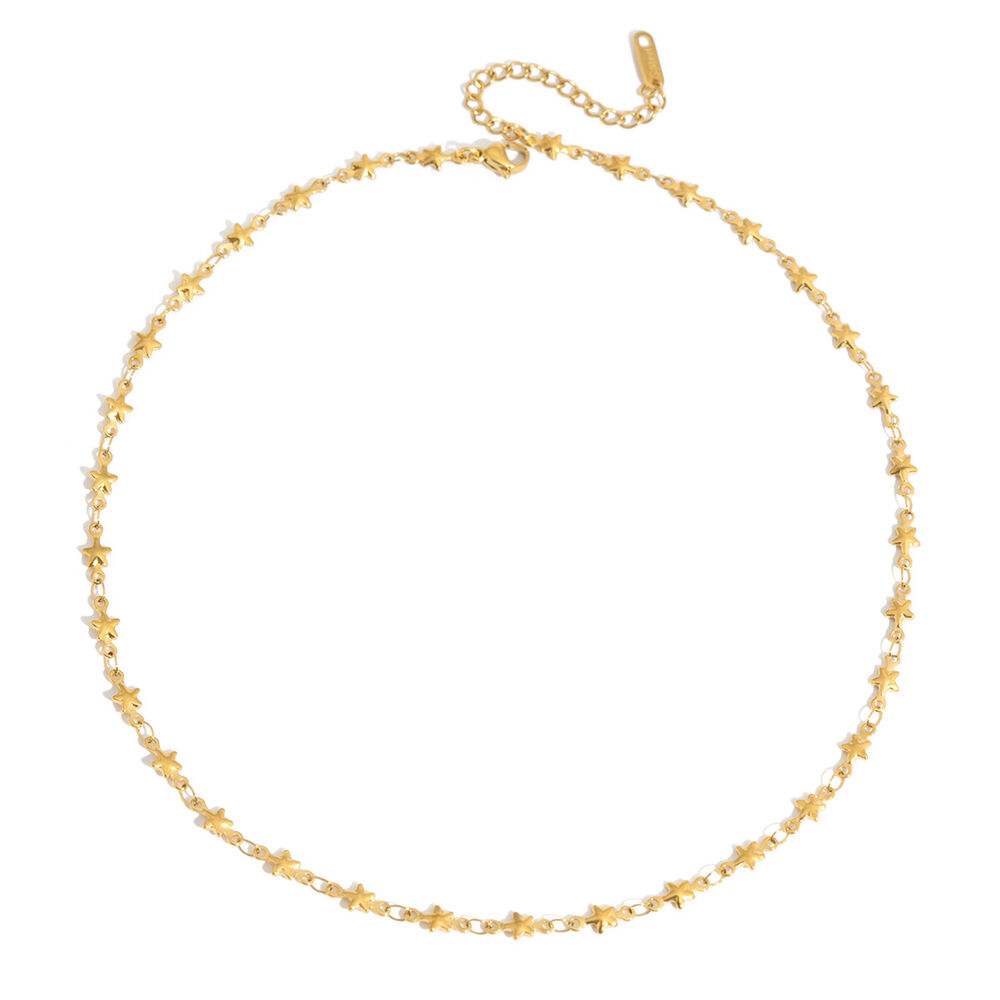 Collier chaîne femme simple et discret en acier inoxydable, couleur or, avec pendentif cœur discret.