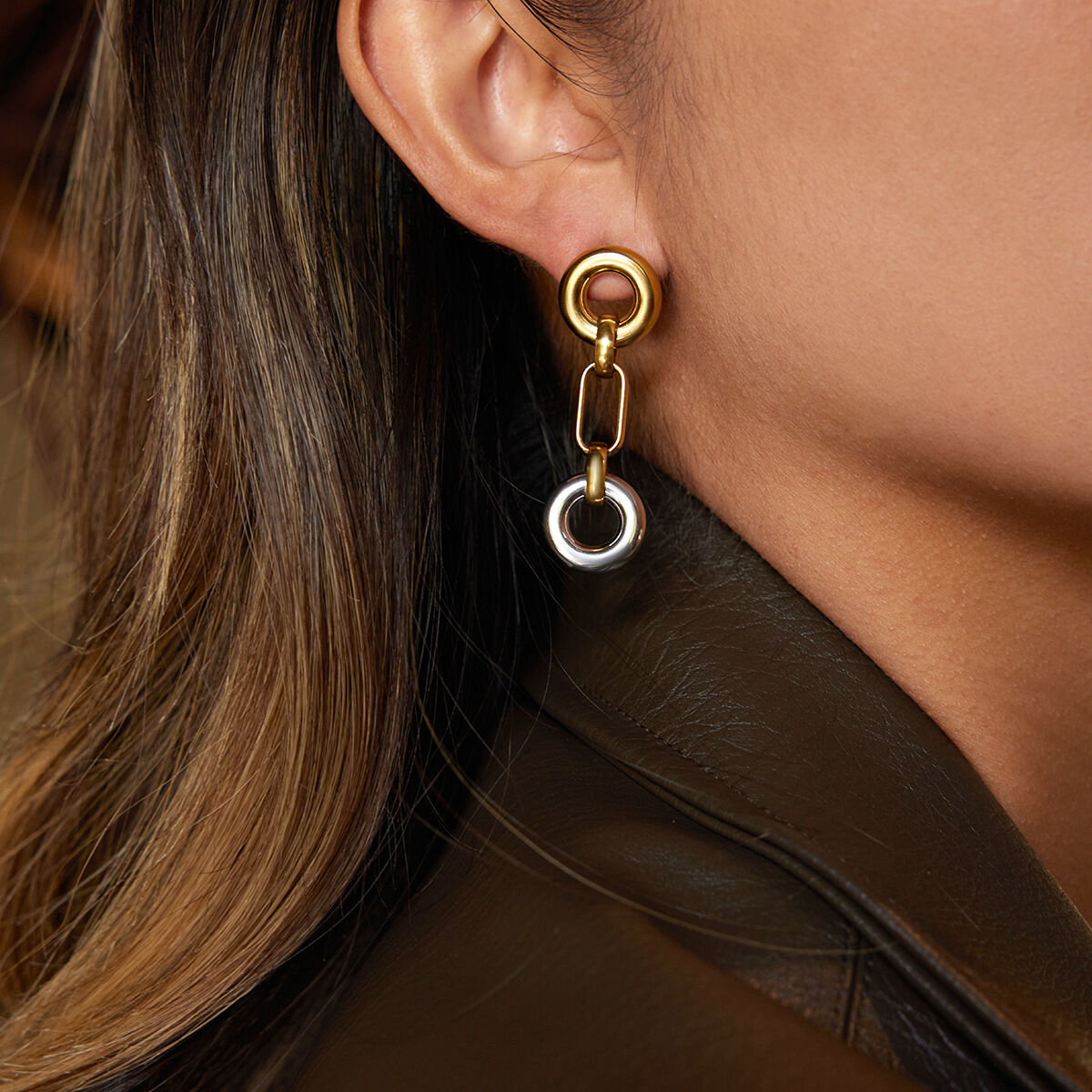 1 paio di orecchini pendenti da donna in acciaio inossidabile impermeabile color oro e argento