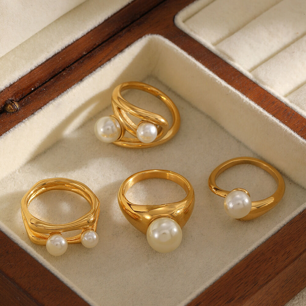1 stuk eenvoudige gebogen, waterdichte, goudkleurige statement ring van roestvrij staal 2