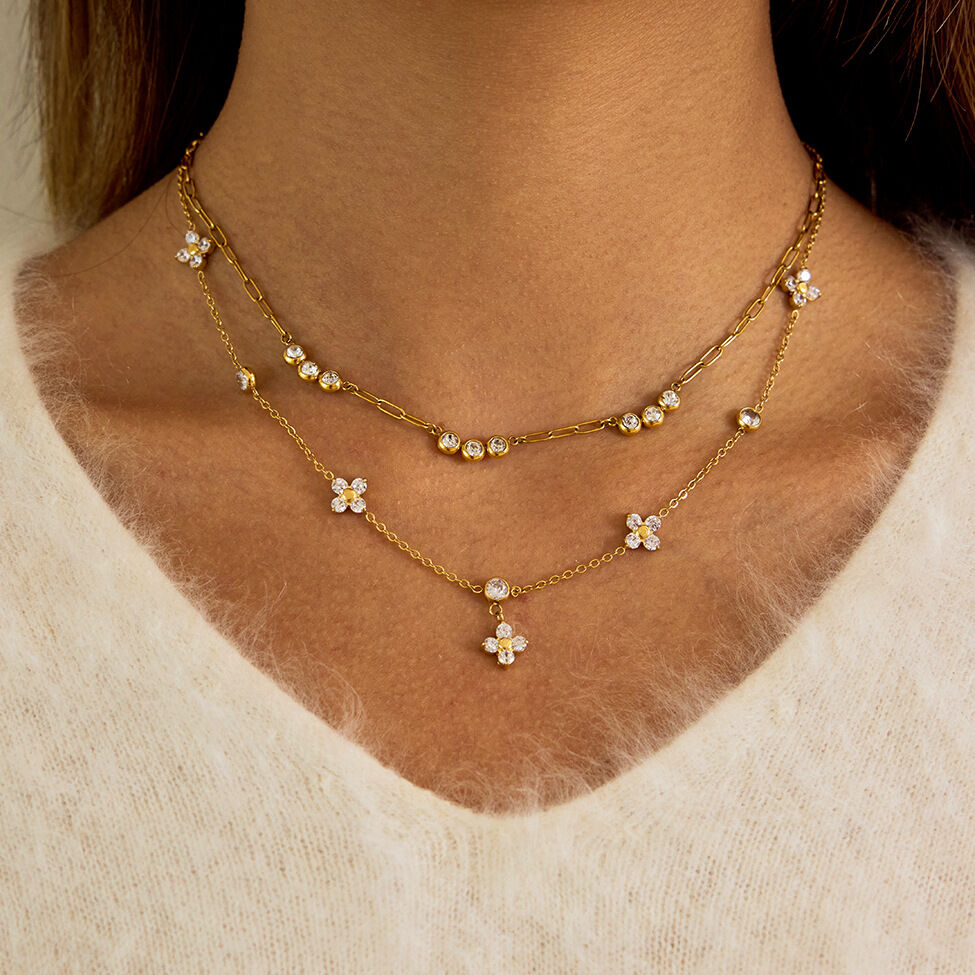 1 Piece Sparkling Flower Stainless Steel Waterproof Gold Color Zircon Women's Pendant Necklaces