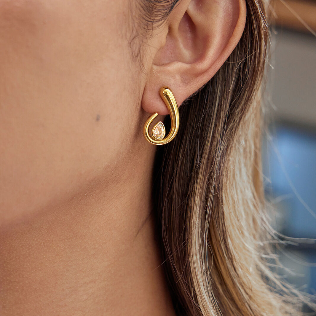 1 paire de magnifiques boucles d'oreilles puces en acier inoxydable doré, étanches, avec zircon, pour femmes. h5 Image3