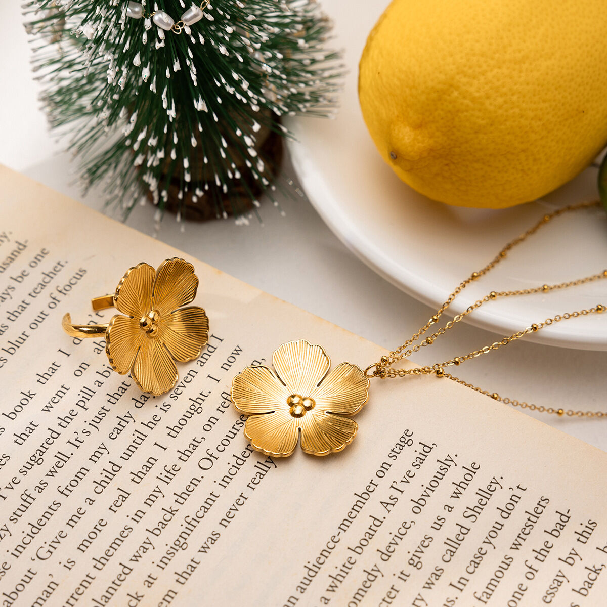Romantic Flower Stainless Steel Waterproof Gold Color Women's Jewelry Sets h5Picture4