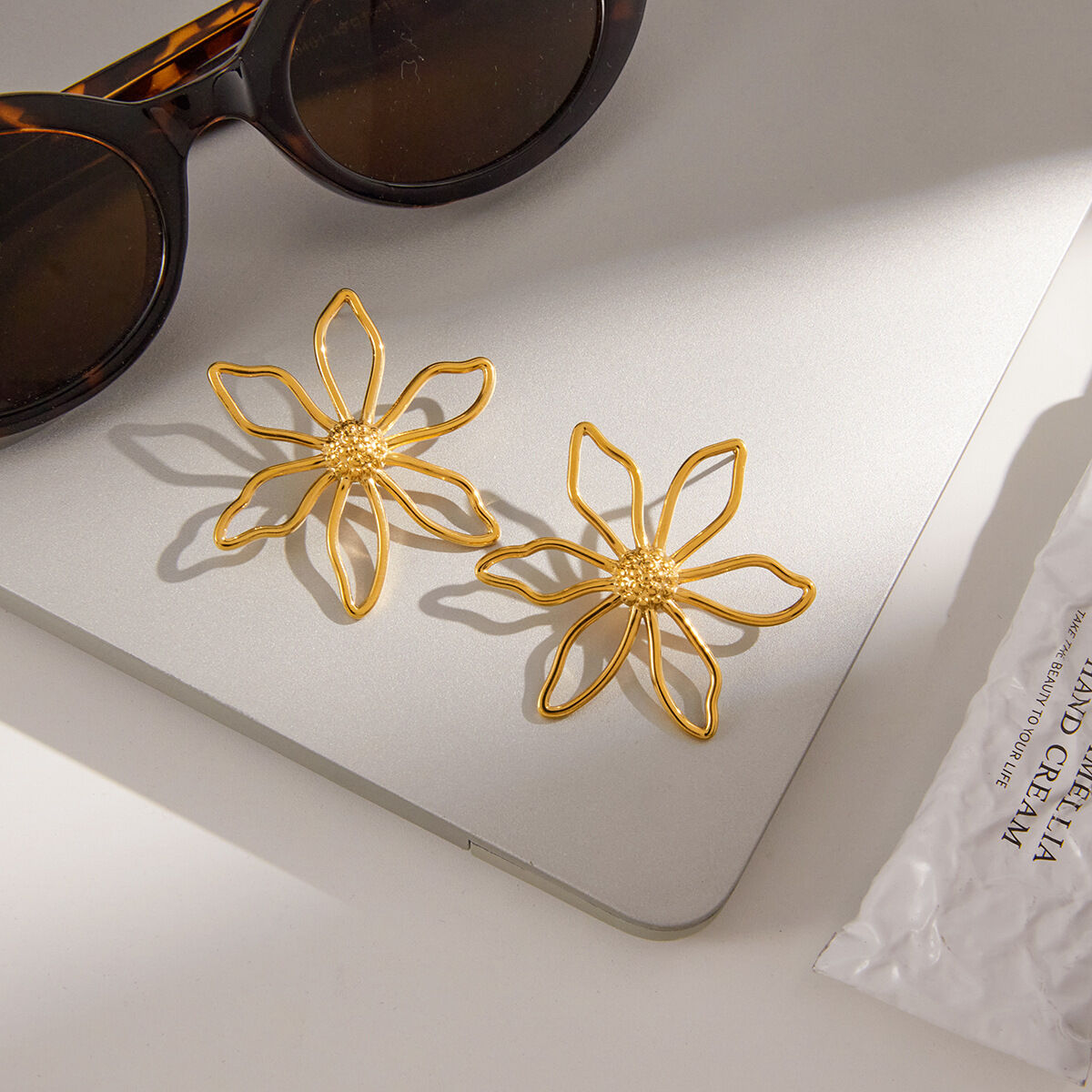 1 Pair Delicate Flower Lines Stainless Steel Waterproof Gold Color Women's Stud Earrings h5 Picture5