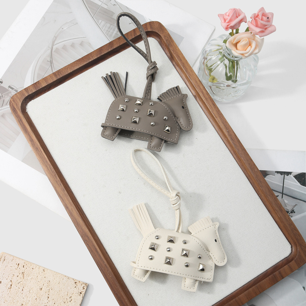 1 Piece Creative Retro Daily Mini Pony  Rivet Decoration  Women's Bag Charms Picture3
