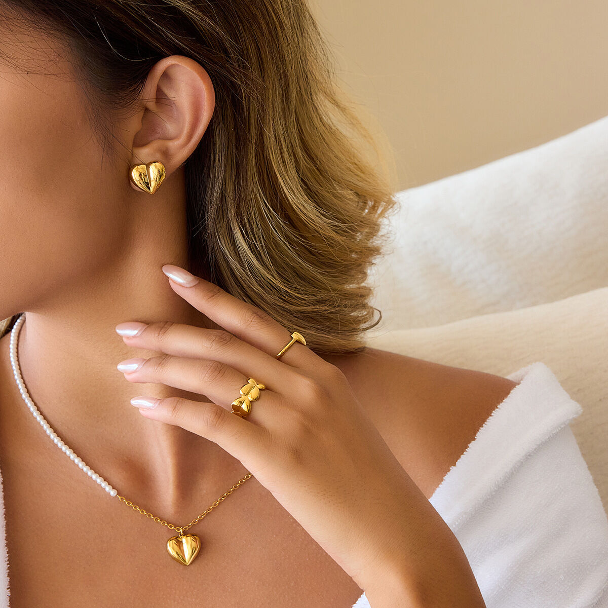1 Pair Minimalist Heart Stainless Steel Waterproof Gold Color Women's Stud Earrings Picture3