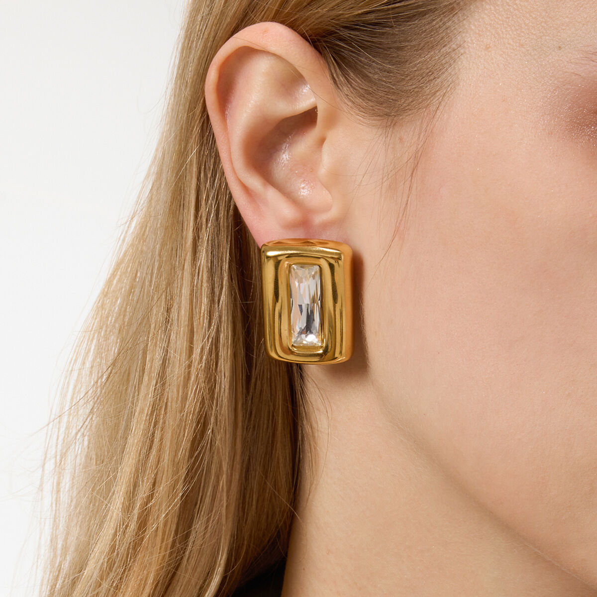 1 Pair Gorgeous Rectangle Stainless Steel Waterproof Gold Color Zircon Women's Stud Earrings
