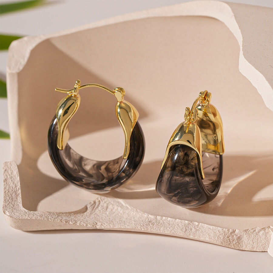Black Resin U-Shaped Ear Clips Picture3