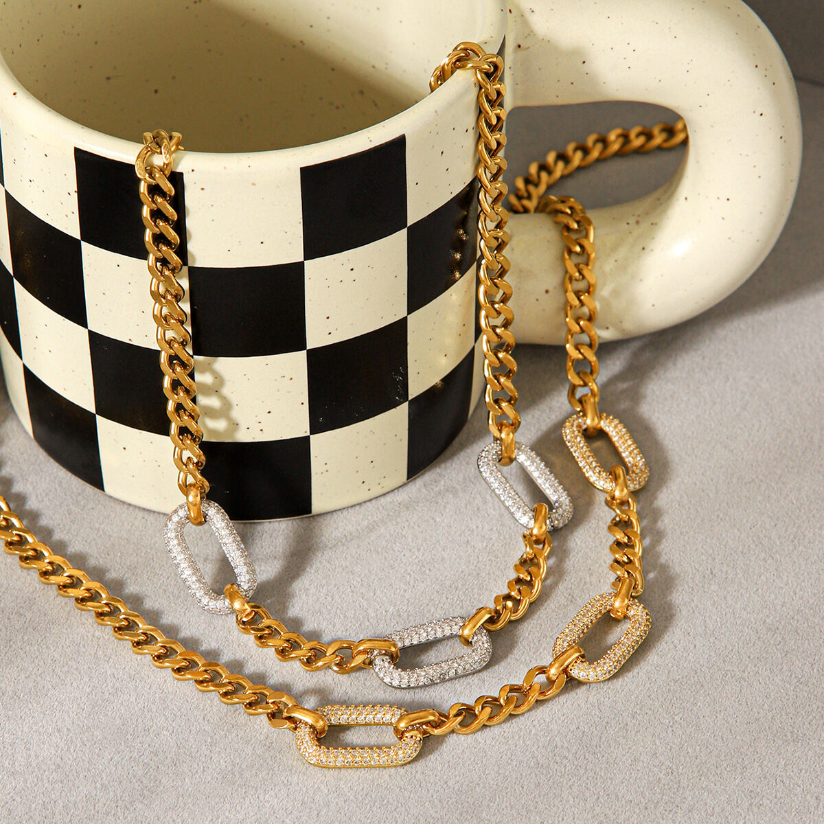 Collana con catena in acciaio inossidabile impermeabile color oro con zirconi da 1 pezzo