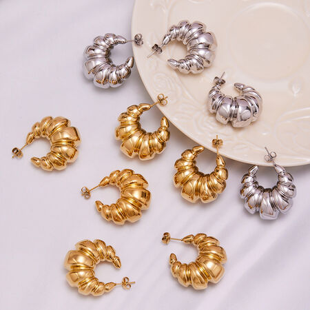 1 paire de boucles d'oreilles créoles torsadées en forme de croissant, en acier inoxydable étanche, couleur or, pour femmes 2