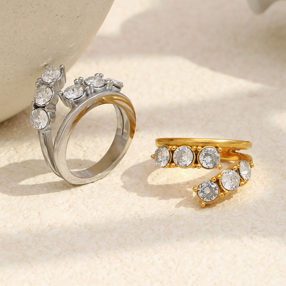 1 Piece Luxurious  Waterproof  fade - resistant Stainless Steel   Gold Color Women‘s Statement Rings Picture3