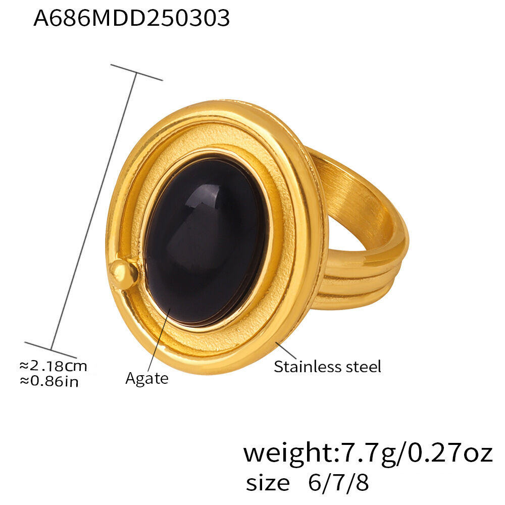 A686 - Gold Ring - Size 8 Picture5