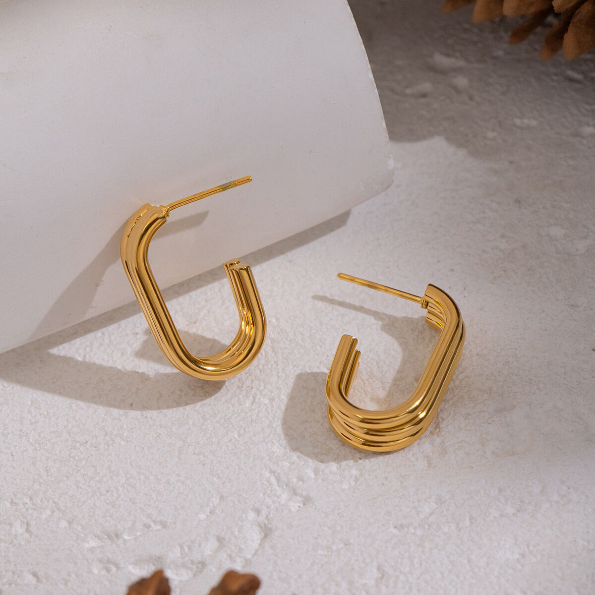 1 Pair C-shape Stainless Steel Waterproof Gold Color Hoop Earrings