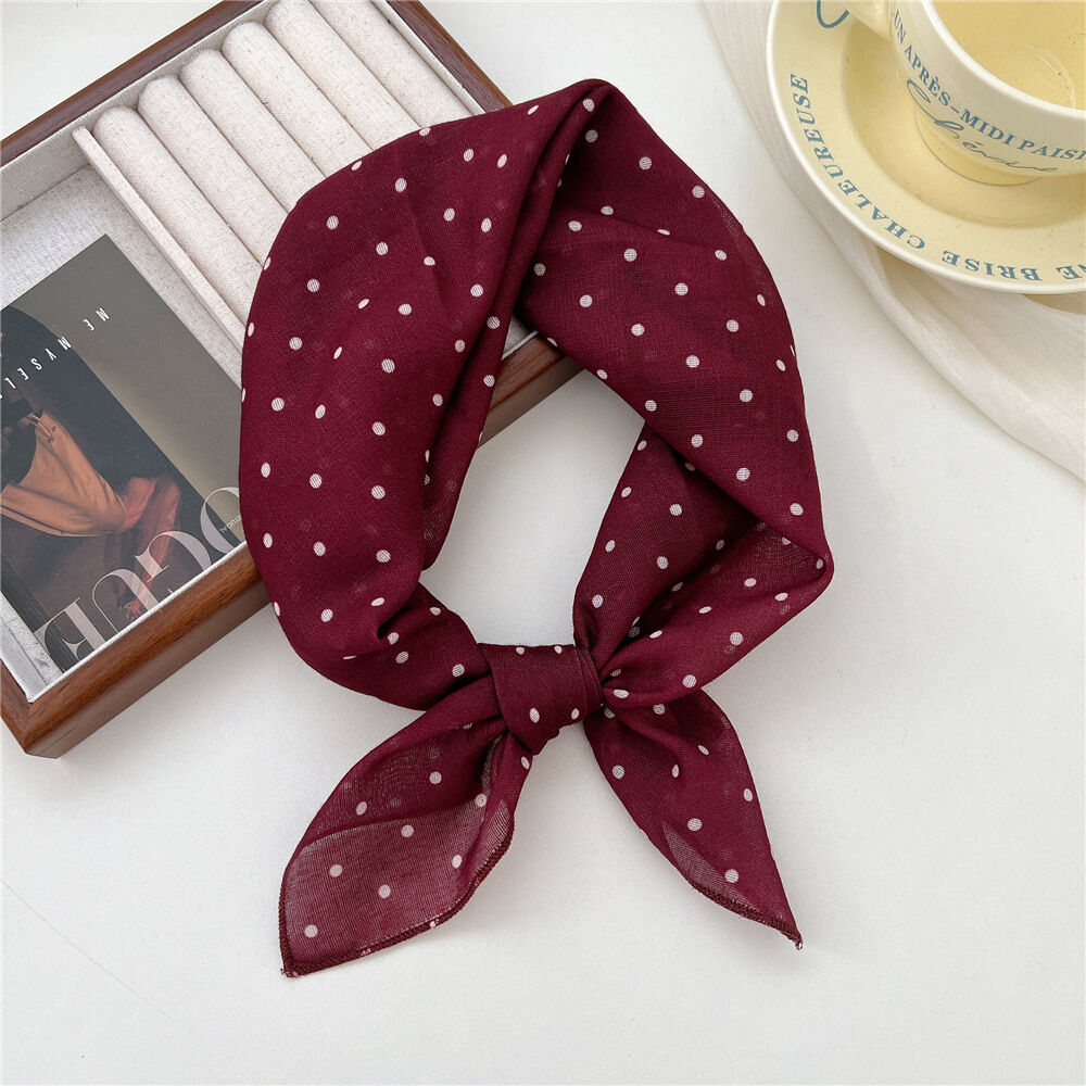 52 Cotton - Scattered Point Wine Red Picture52