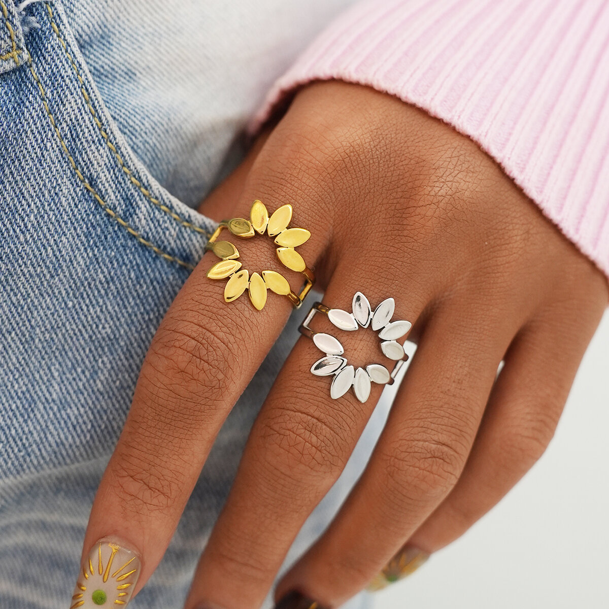 1 Piece Hollowed-out Lines Hypo - allergenic Stainless Steel Waterproof Gold Color Statement Rings h5Picture5