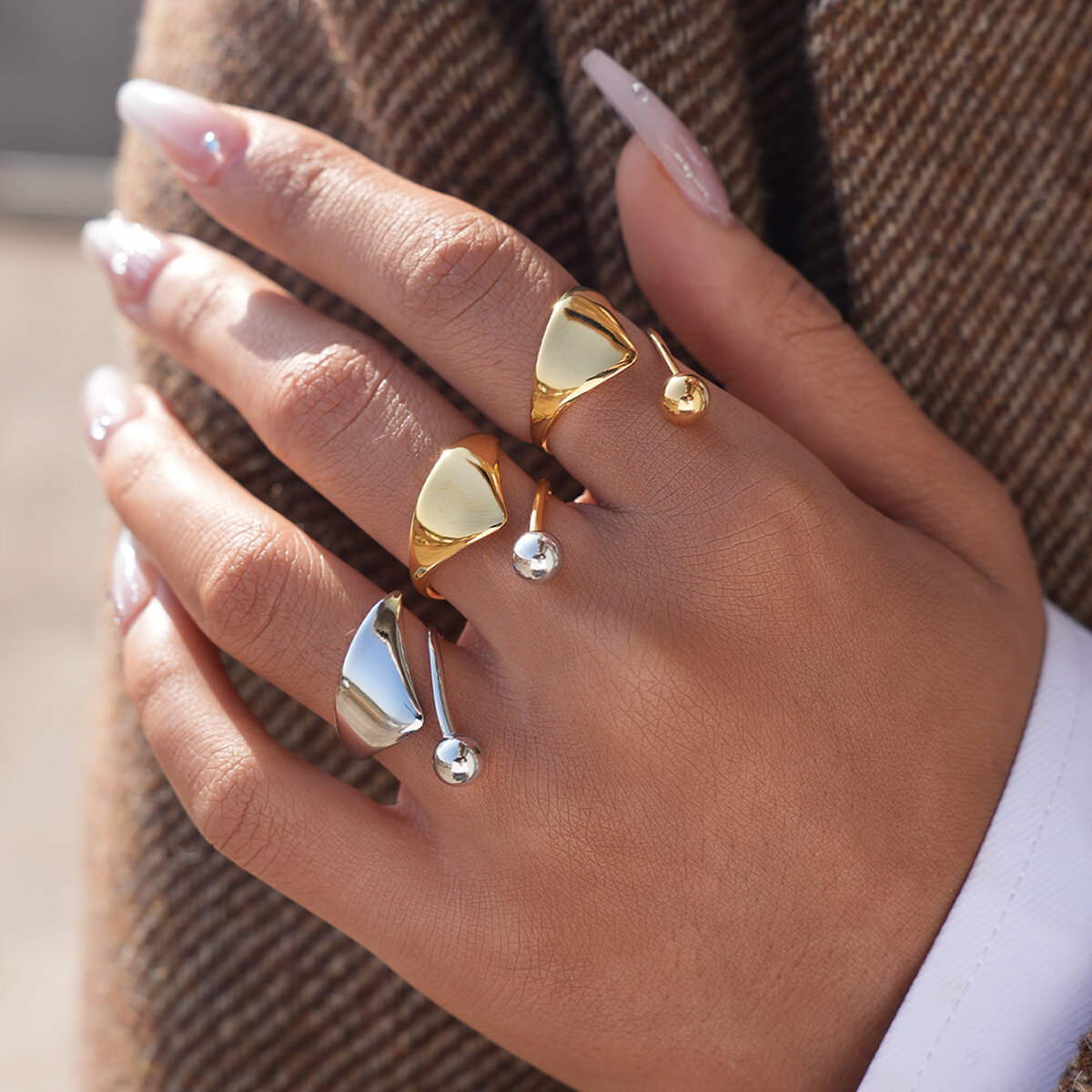 Anillos llamativos de acero inoxidable triangulares, resistentes al agua y de color dorado, de la serie Simple Daily 2