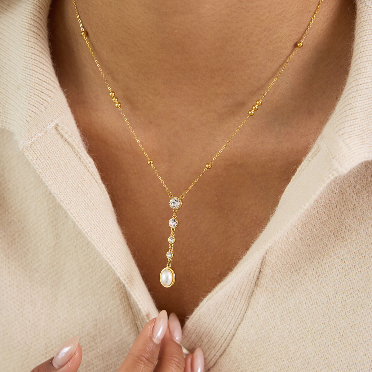 Sleek Circle Stainless Steel Waterproof&Anti-tarnish Gold Color Women's Pendant Necklaces h5 Picture3