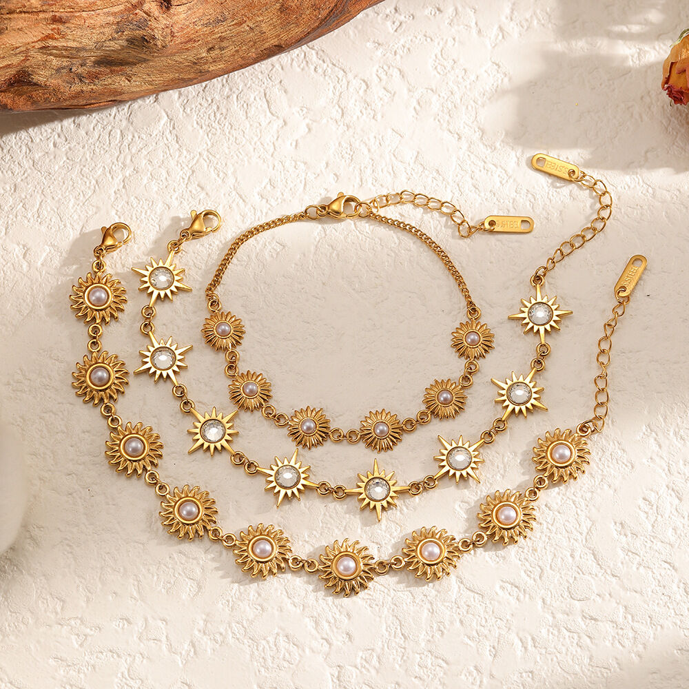 Pulsera de cadena de acero inoxidable con diseño de girasol brillante, resistente al agua, con diamantes de imitación de color dorado para mujer.