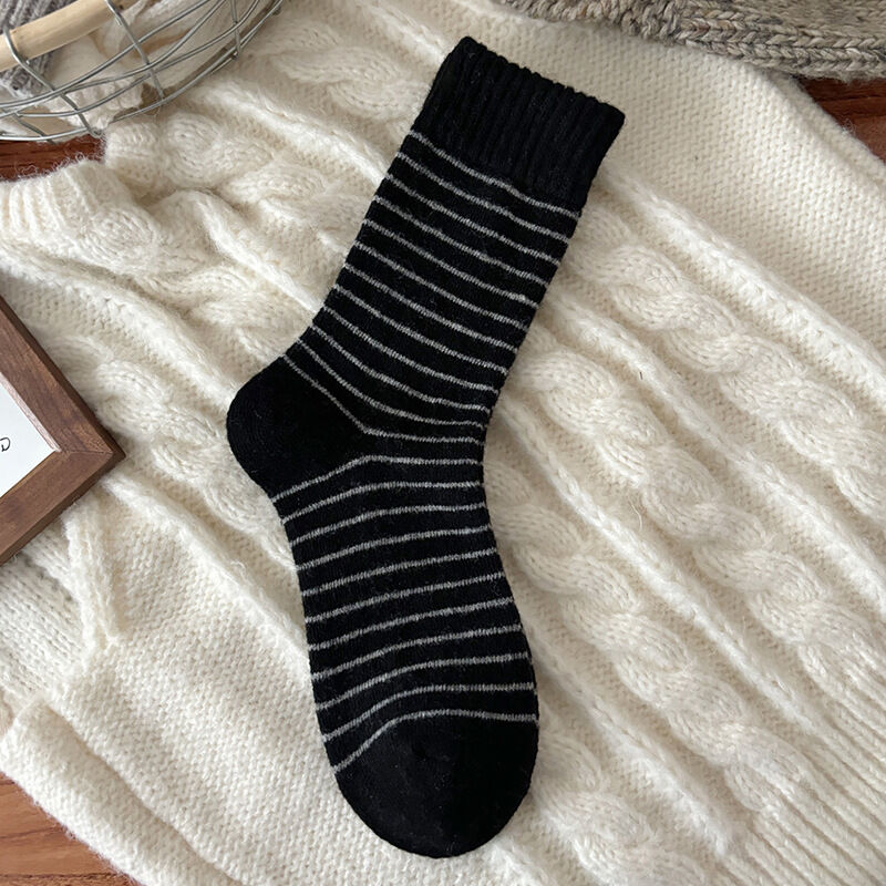 1 Pair Soft Pure Cotton Striped Knitted  Mid-Calf Socks h5 