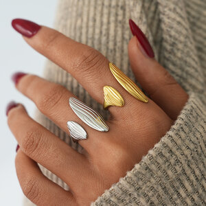 1 Stück gehämmertes, formschönes, wasserdichtes und anlaufgeschütztes Edelstahl-Statement-Ring in Goldfarbe h5 Bild4
