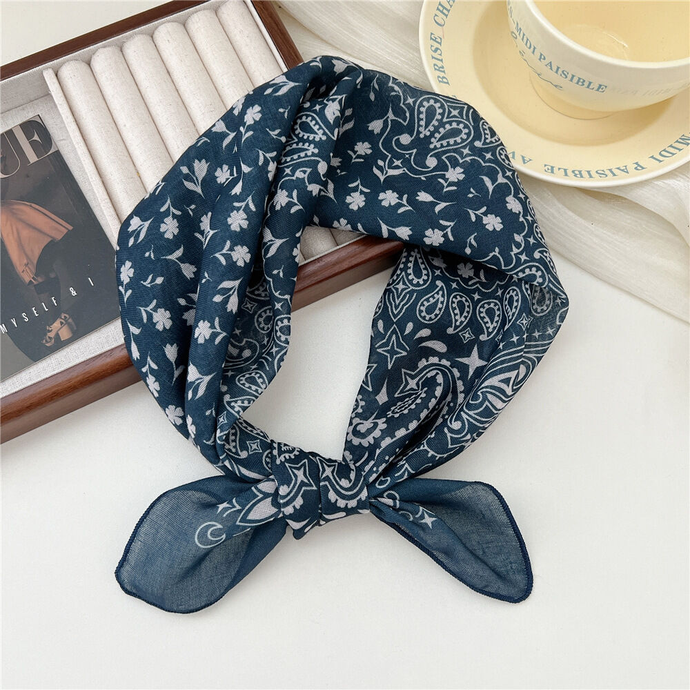 33 Cotton - Moon Star Cashew Floral Navy Blue Picture33