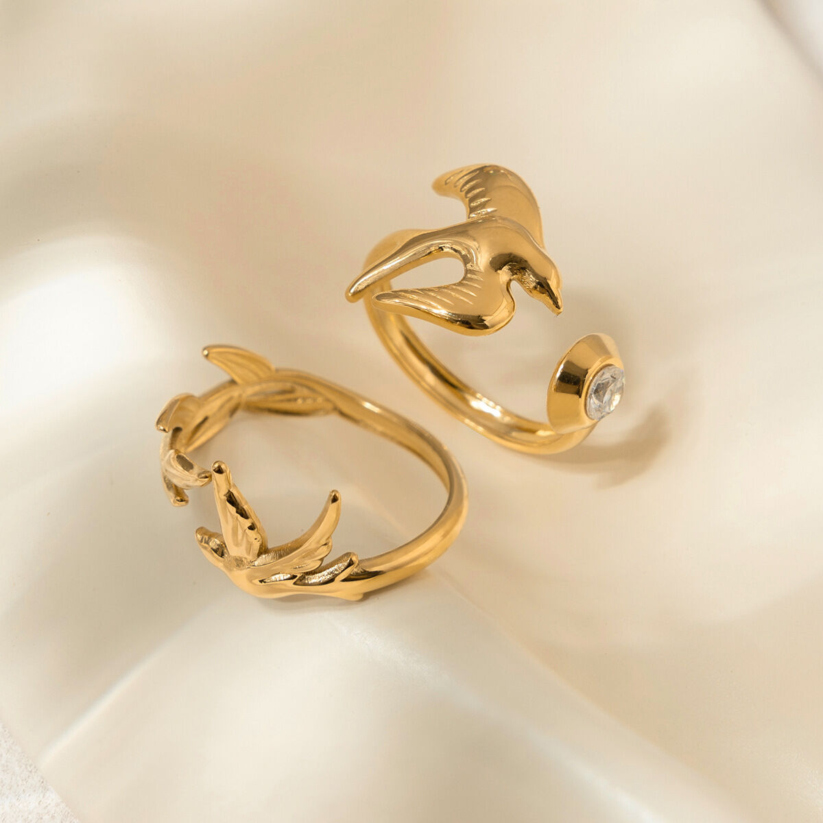 1 stuk handgemaakte, roestvrijstalen, waterdichte statement ring met vogelmotief in goudkleur