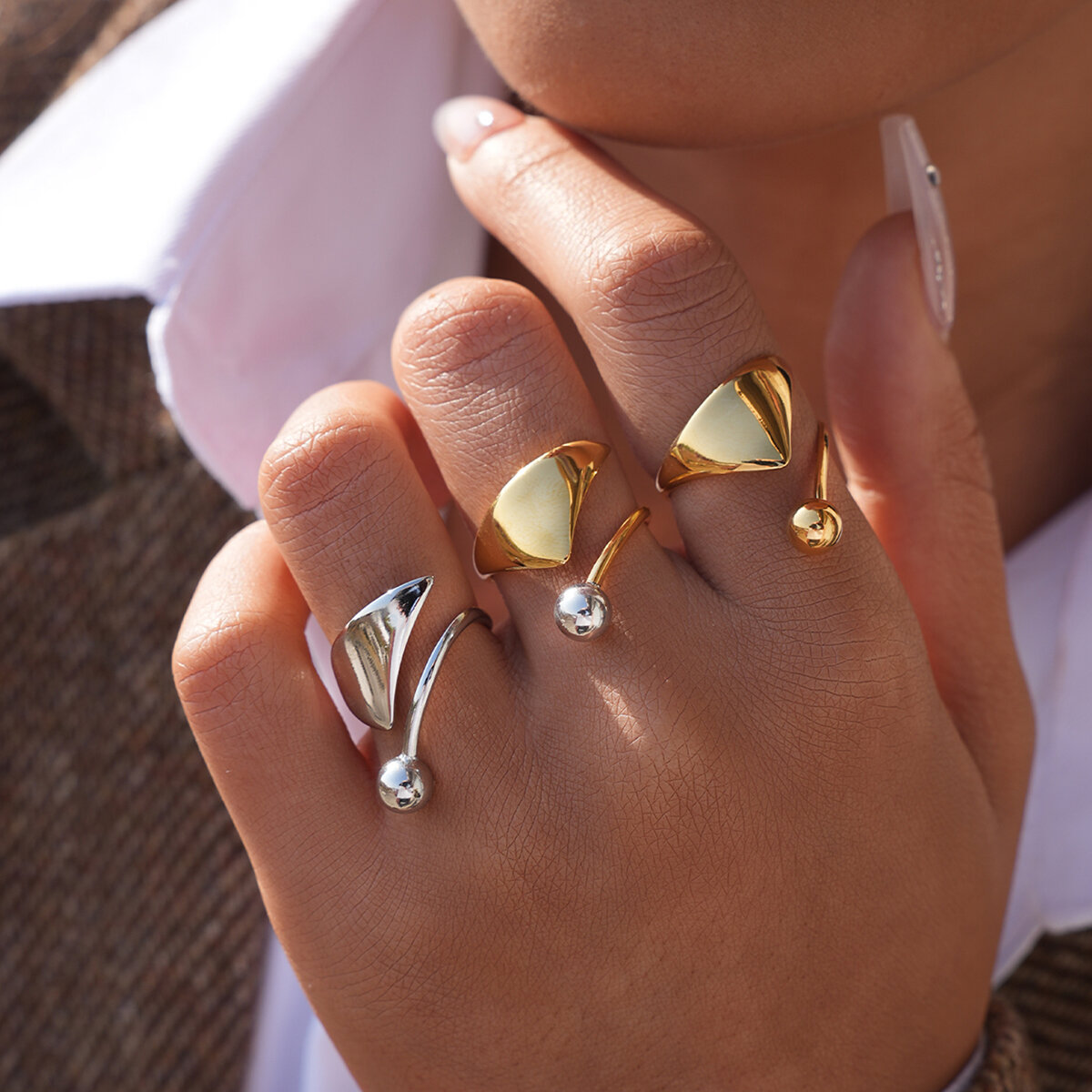 Anillos llamativos de acero inoxidable triangulares, resistentes al agua y de color dorado, de la serie Simple Daily