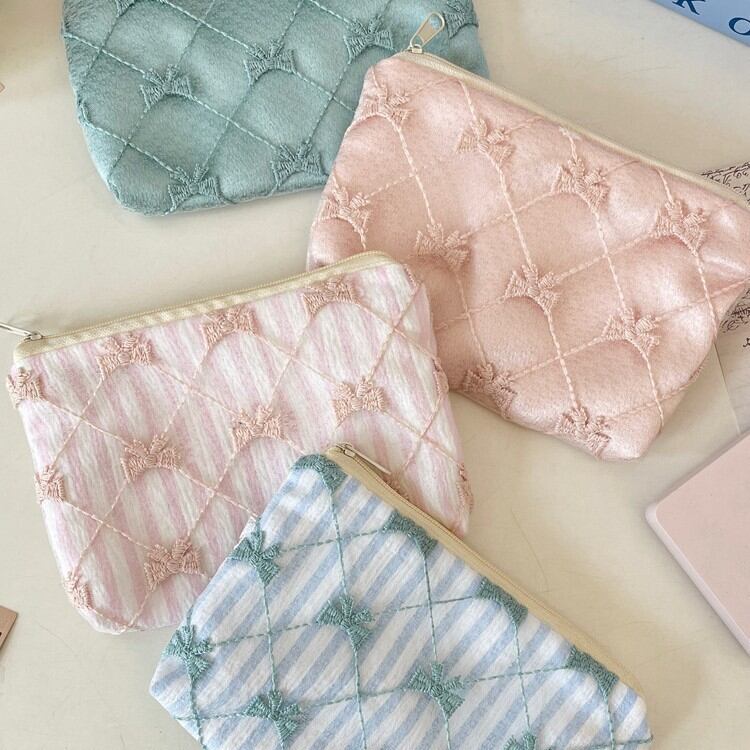 Romantic Series Sweet Flower Bow Knot Women's Makeup Bag h5 Picture2