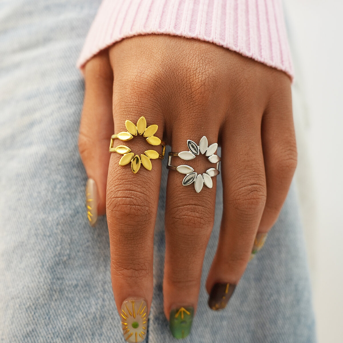 1 stuk holle, hypoallergene, waterdichte, goudkleurige statement ring van roestvrij staal. 2