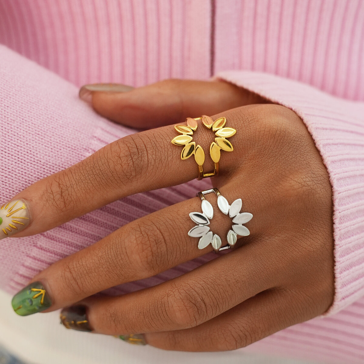 1 stuk holle, hypoallergene, waterdichte, goudkleurige statement ring van roestvrij staal.
