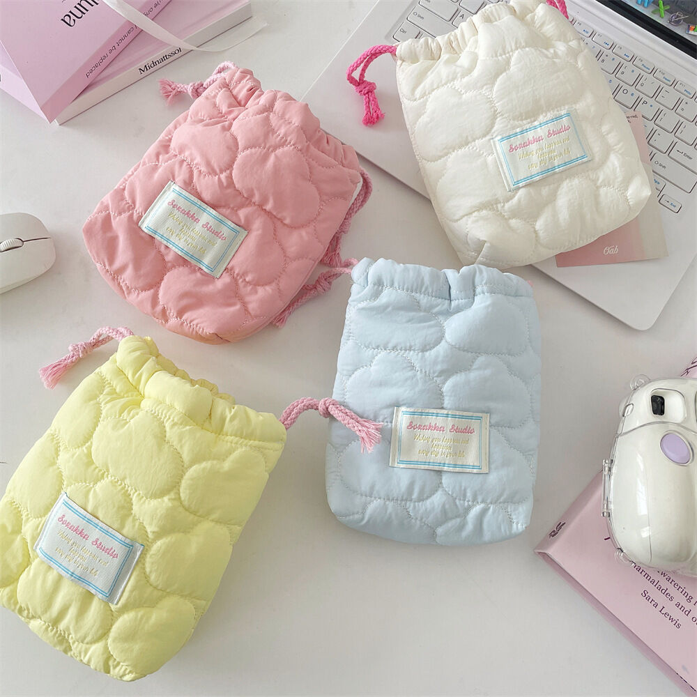 Romantic Sweet Heart Plaid Quilted Soft Camera Storage Bag h5Picture3