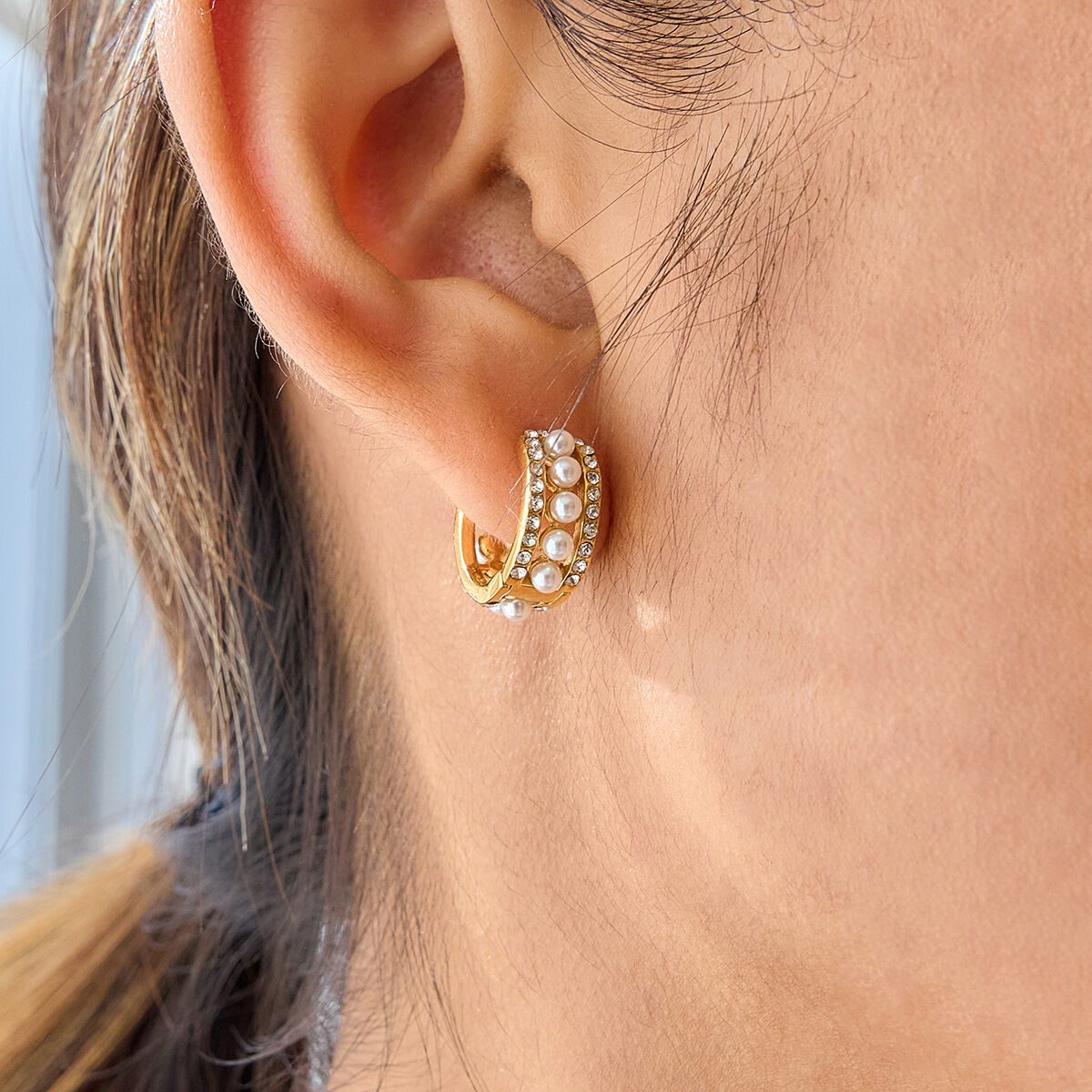 Boucles d'oreilles créoles élégantes pour femmes, en acier inoxydable doré, imperméables et anti-ternissement 2