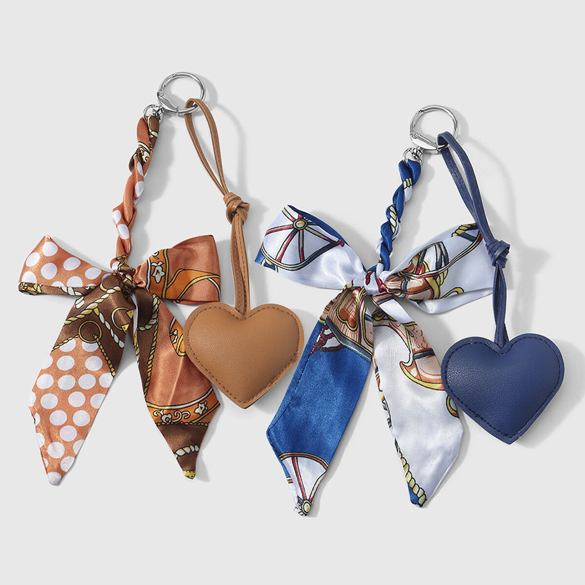 1 Piece Glamorous Heart Bow Knot Twist Leather Women's Bag Charms 2