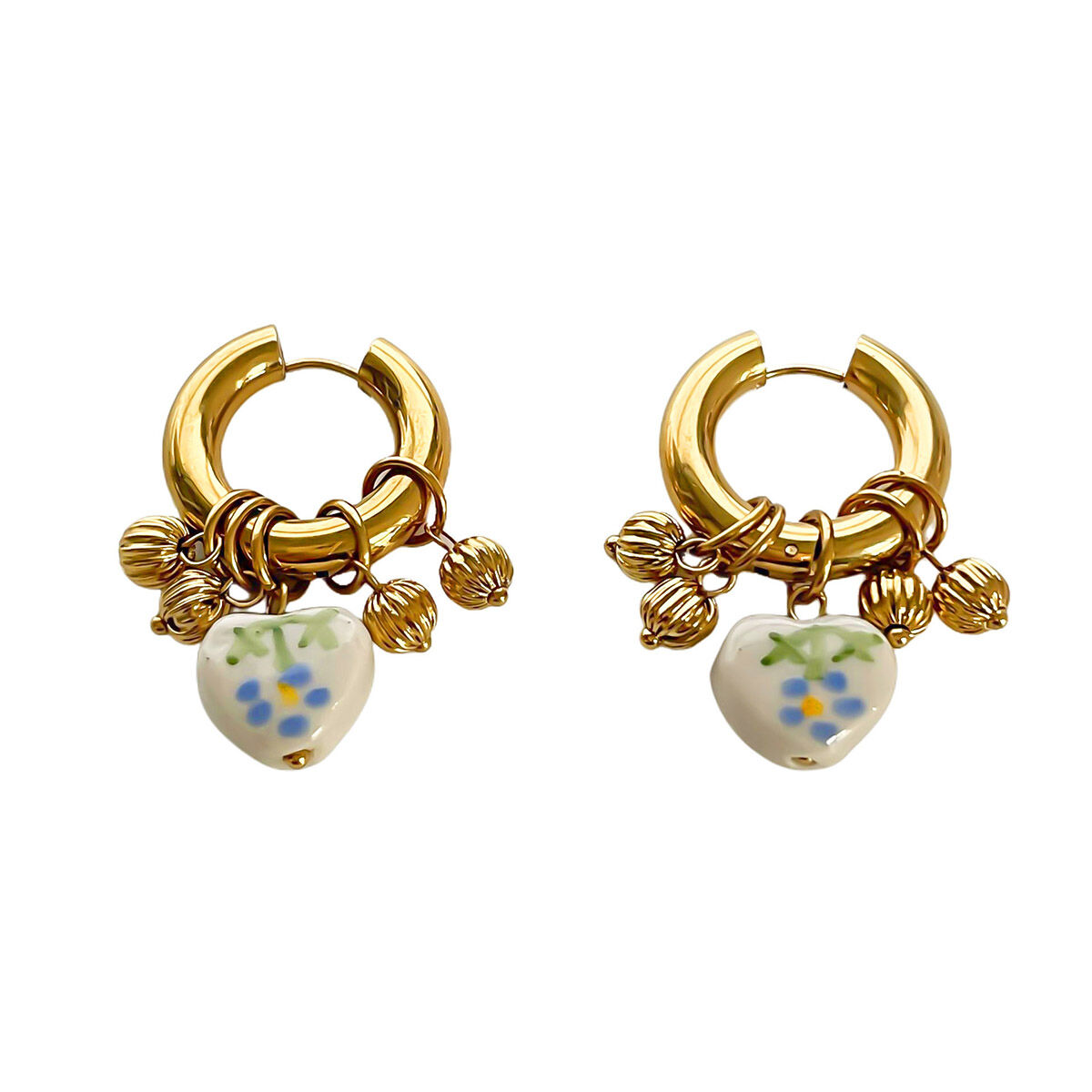 Heart-Shaped Flower Earrings Picture3