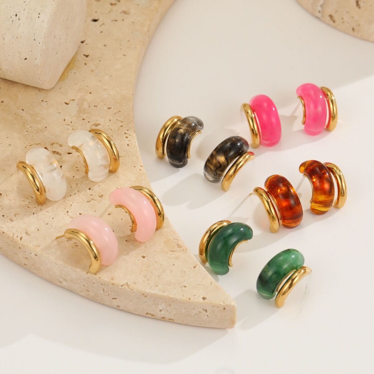1 Pair Retro Irregular Shape Resin Hypo - allergenic  Gold Color  Women's Stud Earrings 2