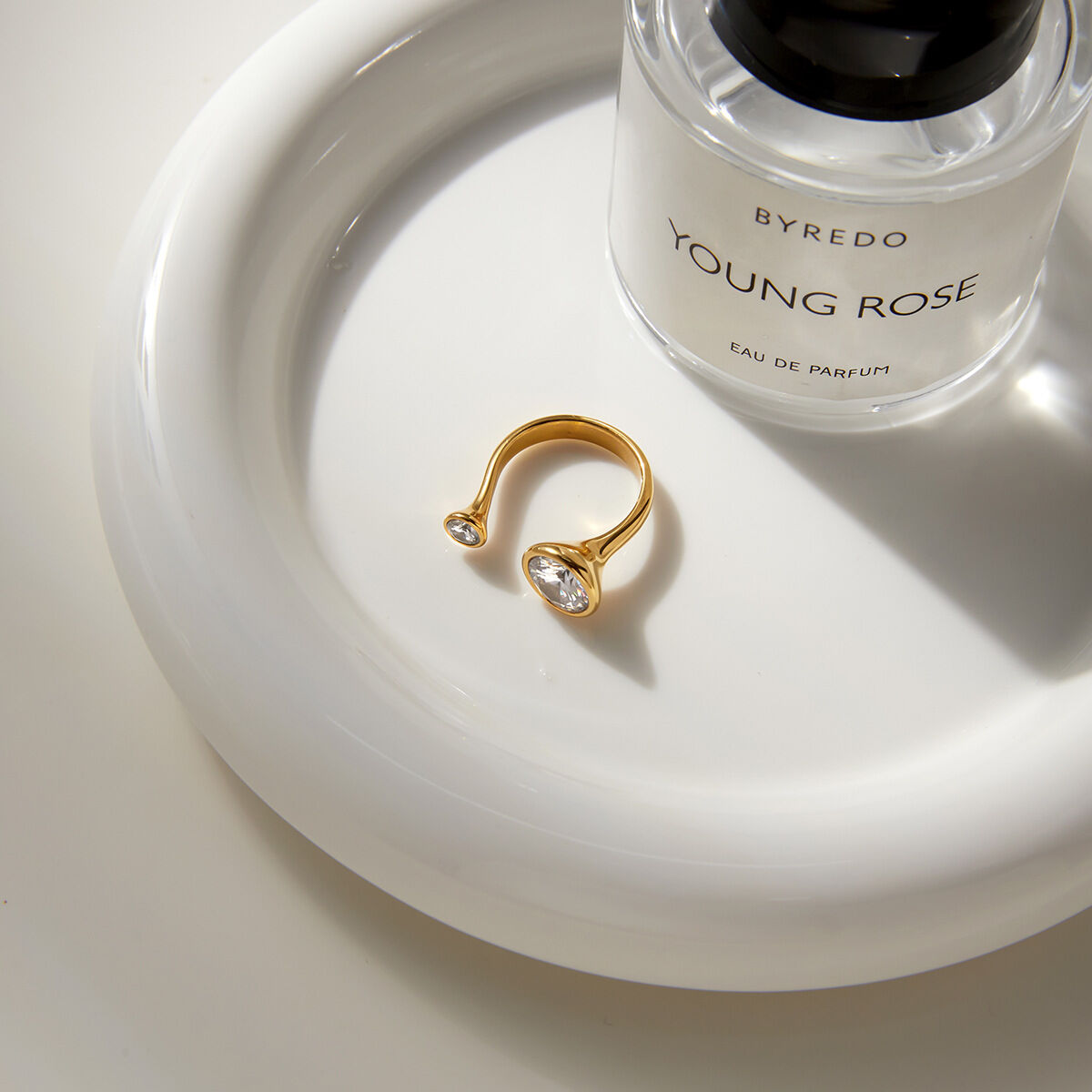 1 stuk luxe ronde zirkonia ring van roestvrij staal, waterdicht, goudkleurig, voor dames. h5 Afbeelding6