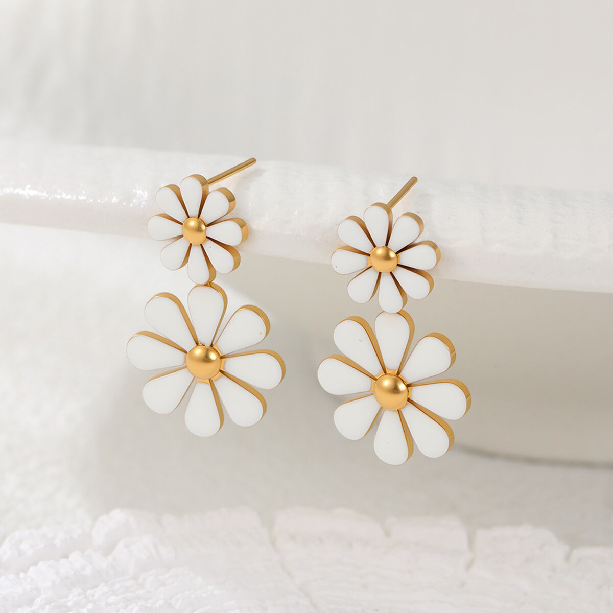 Elegant Daisy Irregular Shape Stainless Steel Waterproof Anti - Tarnish Gold Color Women's Earring Sets h5Picture4