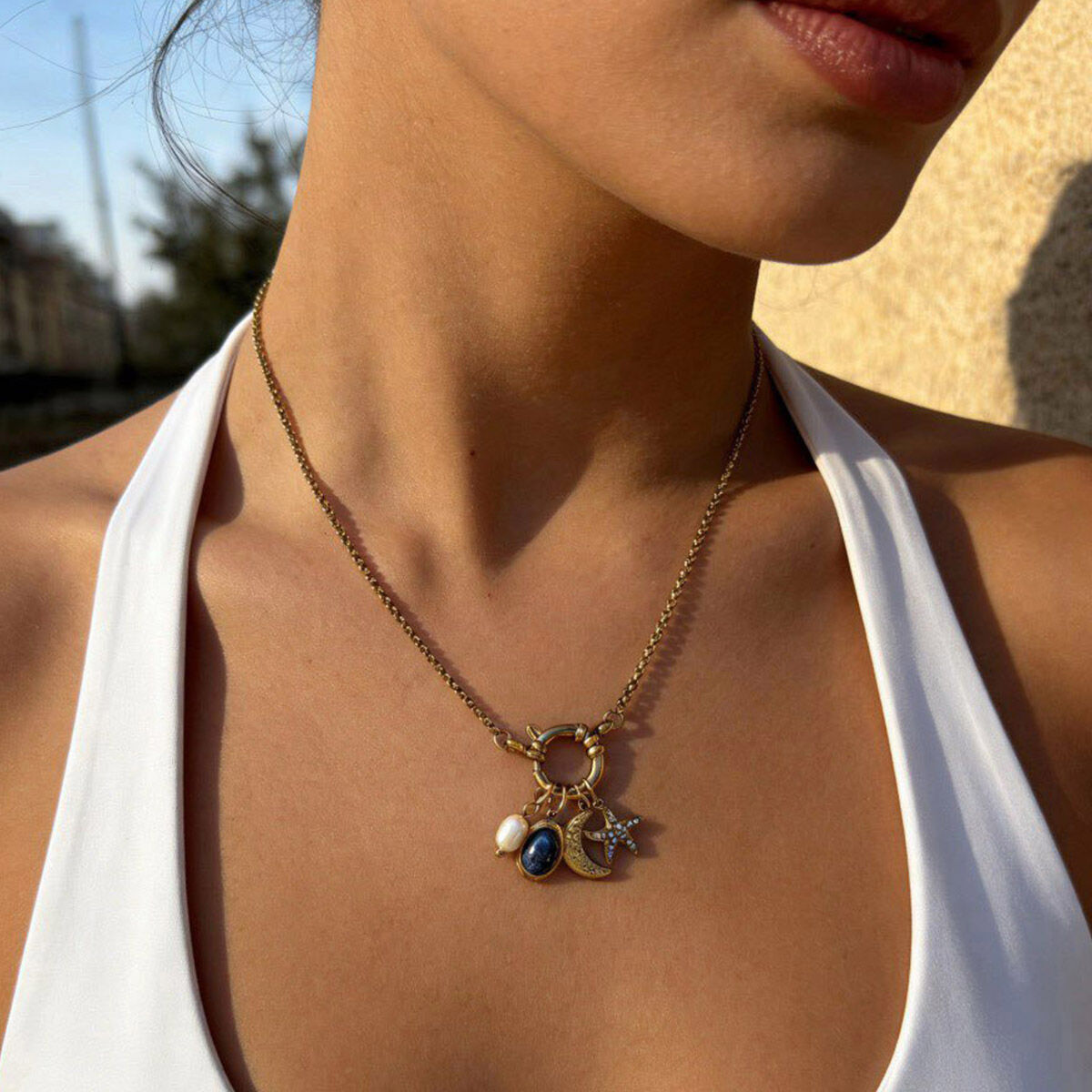 Collana con ciondolo a forma di luna in pietra naturale color oro impermeabile in acciaio inossidabile 2