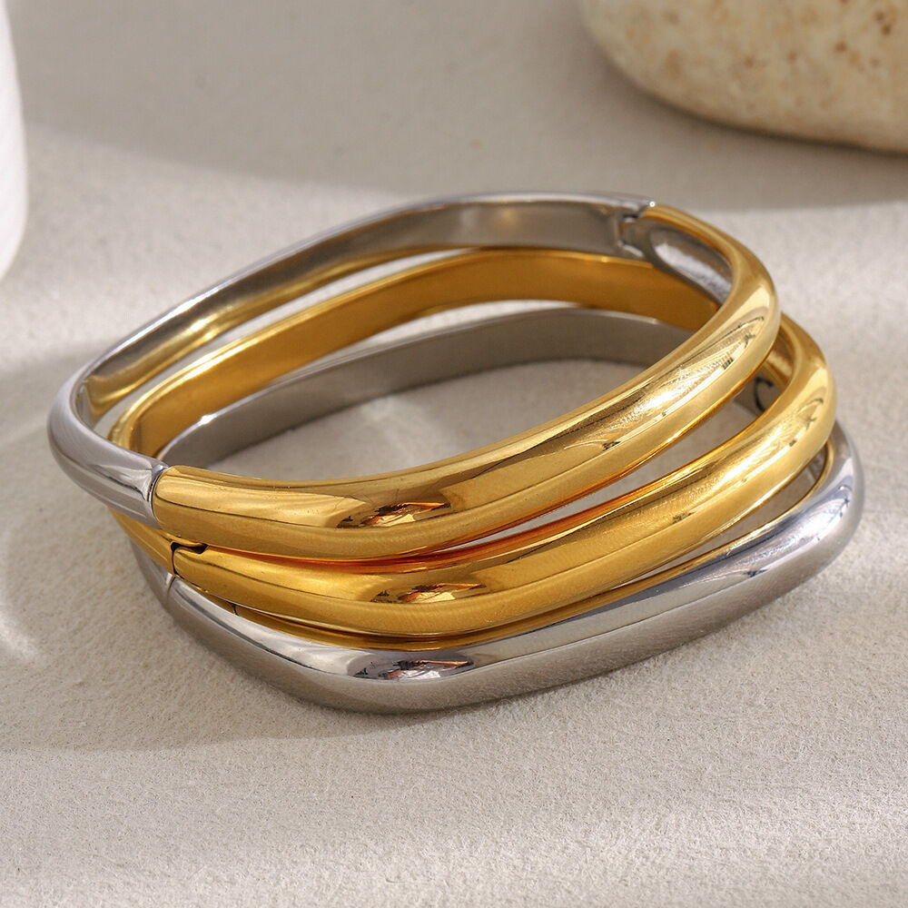 Simple Stainless Steel Waterproof Gold Color Bangle