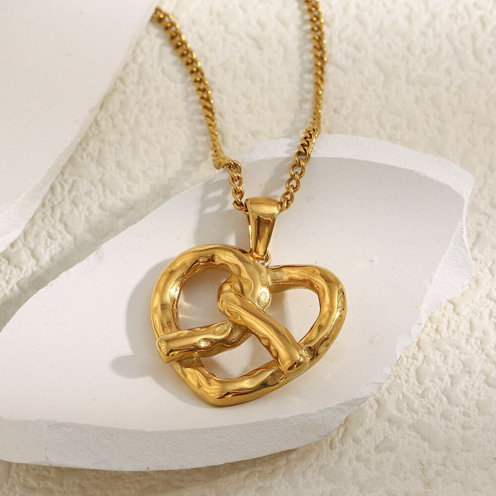 Heart Shape Stainless Steel Waterproof Gold Color Pendant Necklace
