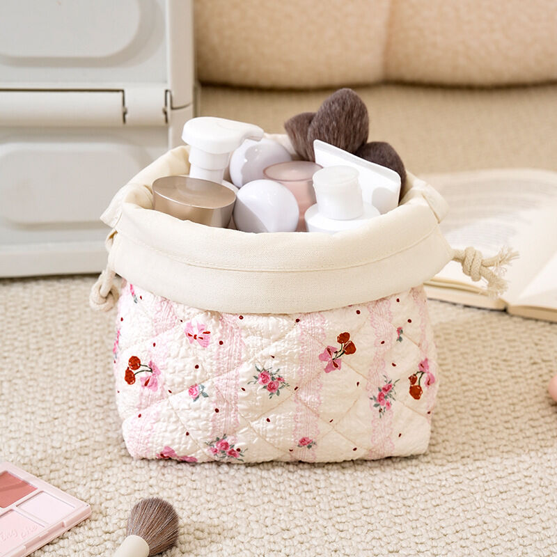 Trousse à maquillage à fermeture à sangle et motif floral doux h5Image3