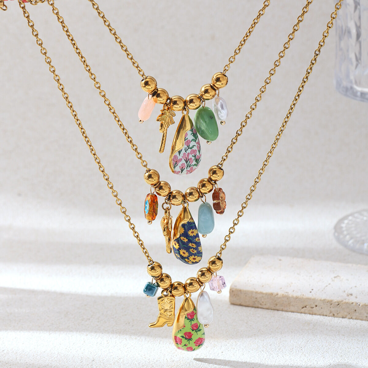 Hangerketting van roestvrij staal met schattig bloemenpatroon, waterdicht en goudkleurig. h5 Afbeelding2